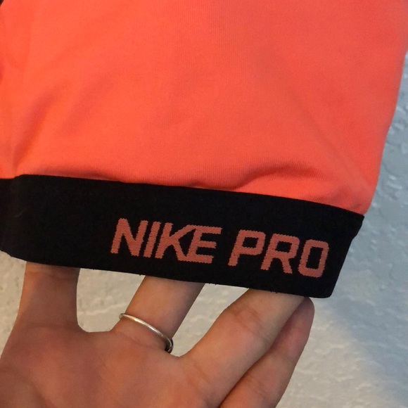 Sports bra - Picture 3 of 4